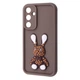 Чехол мультяшный с фигурками WAVE Pretty Things Case для Samsung Galaxy A55 brown/rabbit - изображение 1