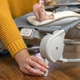 Детский шезлонг-качалка с массажем Ingenuity Happy Belly Rock-to-Bounce Parker, 74451168534 - изображение 4