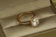Кольцо Xuping Jewelry авангард с белым камнем р 19 золотистое - изображение 3
