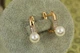Сережки Xuping Jewelry скеля з перлиною 1,8 см золотисті - зображення 2
