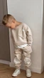 Детский комплект oversize (свитшот + штаны) для мальчика NaDity Just 110-116 бежевый - изображение 1