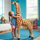 Гигантский плюшевый жираф, 140 см Melissa&Doug MD2106 - изображение 6