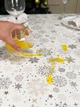 Водоотталкивающая Скатерть новогодняя с принтом Снегопад 140х100 см (+ 2 салфетки 30х40) Бежевый - изображение 5