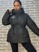 Куртка женская Lady Yep 9020 удлиненная затяжка шнурок на талии надпись на груди 46 черная - изображение 7