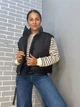 Жилетка жіноча Lady Yep 9039 стьобана коротка вставка з екошкіри на спині 42 чорна - зображення 8