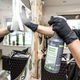 Професійний екологічний засіб для миття скла Clinex Green Glass для Horeca готовий для використання 1л (77-912) - зображення 2