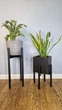 Комплект подставок 2 шт. для вазонов, цветов из дерева WoodDecor черного цвета высокая и низкая - изображение 2