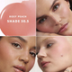 Жидкие румяна-тинт Giorgio Armani Luminous Silk Cheek Tint 50.5 Rosy Peach 12ml - изображение 4