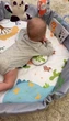 Розвиваючий термокилимок манеж 2 в 1 для малюка дитини новонароджених від 0 місяців Сolombokid килимок з дугами ігровий м'який на підлогу з брязкальцями та подушкой, для немовляти на підлогу (8646) - зображення 5