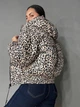 Куртка женская Lady Yep 9006 короткая с капюшоном леопардовый принт на резинке демисезонная 42 бежевая - изображение 5