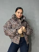 Куртка жіноча Lady Yep 9006 коротка з капюшоном леопардовий принт на резинці демісезонна 42 світло-коричневая - зображення 3