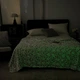 Плед ночник (светится в темноте) из микрофибры Colorful Home Сердечки 150х200 см - изображение 2