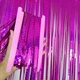 Дождик для фотозоны с блестящей голограммой 2 м на 1 м малиновый - изображение 2
