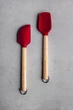 Набор лопаток для теста KitchenAid Coreline береза Красный 23.5 см 2 шт (KQR750OHERE) - изображение 7