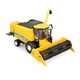 Автомодель Зерноуборочный комбайн "New Holland TC5.90" Bburago 18-31721 с зерновой жаткой - изображение 3