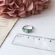 Срібна каблучка з натуральним смарагдом 2.633ct, вага виробу 3,17 гр (1803493) - зображення 7