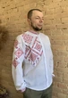 Чоловіча білосніжна вишиванка Ноко Заграва на ґудзиках червона 40 - зображення 2