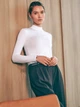 Гольф облегающий приталенный силуэт водолазка вискоза Seventeen 2XL-3XL Белая 2266.6294 - изображение 5