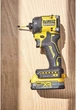 Шуруповерт ударный гидравлический аккумуляторный бесщеточный DeWALT DCF870NT - изображение 6
