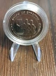 Монета НБУ Сили територіальної оборони в капсулі 10 грн 2023 ЗСУ на підставці для монет - зображення 1
