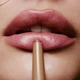 Контурный карандаш для губ Rhode Peptide Lip Shape The Contouring Lip Shaper Lift Soft neutral pink 7.5 г (850055527706) - изображение 3