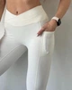 Спортивные женские леггинсы Soft с косым поясом и боковыми карманами Brazilian Push Up V-пояс Однотонные L Молочные (5116L) - изображение 4