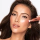 Жидкий хайлайтер-румяна Charlotte Tilbury Beauty Light Wand оттенок Pinkgasm (12ml) - изображение 8
