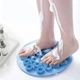 Круглая силиконовая щётка - мочалка на присосках на стену в ванную / душ Bath Mat массажный противоскользящий коврик для ног, голубой (102930840) - изображение 3
