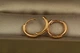 Сережки Xuping Jewelry гладкі кільця з округлими краями 1.3 см золотисті - зображення 2