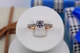 Кільце Xuping Jewelry з родієм камінь 6 мм з боків дрібні камені р 17золотистое - зображення 3