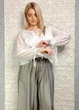 Блуза з ліоцелу декорована воланами біла Italy Moda M-XL 21-205 - зображення 3