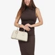 Сумка женская кожаная тоут средняя Regina Notte Tote 3921 Бежевый - изображение 2