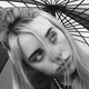 Постер Біллі Айліш під парасолькою, Billie Eilish, A1 60×90 см (id3873) - зображення 2