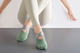 Носки для йоги и пилатеса Yoga socks с закрытыми пальцами, нескользящие, р/р 36-40, зеленые (YS-02-GN) - изображение 2