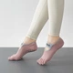 Носки для йоги и пилатеса Yoga socks с закрытыми пальцами, нескользящие, р/р 36-40, нежно-розовые (YS-01-PN) - изображение 2
