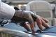 Автоперчатки кожаные Fiorgini Premium короткие Размер S Тандем лаванда шоколад (2219) - изображение 9