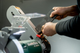 Профессиональная комбинированная точилка Metabo BS 200 Plus :600 Вт, диск 200мм,шлифлента 1020мм, 2.7 Нм - изображение 2