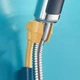 Гибкий держатель для душевой лейки ShowerHook, 11х16 см, желто-синий - изображение 5