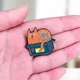 Значок (пин) BROCHE брошь бижутерия Животные Кот в коробке No desire to fit in BRGV114858 - изображение 2