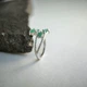 Срібна каблучка з натуральним смарагдом 1.792ct, вага виробу 2,59 гр (2179955) - зображення 2