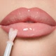 Колагеновий блиск для губ Charlotte Tilbury Collagen Lip Bath Refresh Rose, 2.6 ml мініатюра (без коробочки) - изображение 3