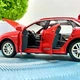 Машинка металлическая TK Union Group Audi Q8 открываются двери капот багажник масштаб 1:24 Красная (GT-5250) - изображение 10