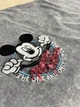 Футболка жіноча A-N 26030 варена тай-дай оверсайз з вишивкою Mickey Mouse one size сіра - зображення 3