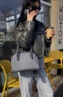 Сумка на дві ручки містка натуральна шкіра сіра ARTiS Bags 1810р 4629 - зображення 7