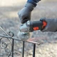 Шліфмашина кутова мережева BLACK+DECKER, 900 Вт, d=125 мм, 12000 об/хв, вага 1.8 кг (BEG220) - изображение 4