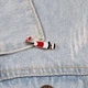 Брошь-значок медицинская в форме Шприца, Красный с черным - изображение 2