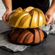 Forma do pieczenia babki Nordic Ware Bundt złota 27 cm (0011172955777) - obraz 4