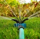 Умная система полива Multifunctional Water Sprinkler распылитель дождеватель для полива газона на 360 градусов - изображение 4