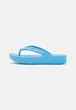 Жіночі в'єтнамки Crocs Classic Platform Flip Oxygen (37-38, світло-синій) - зображення 6