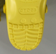 Жіночі крокси Crocs Classic Translucent Bleach Dye Clog Banana (44-45, жовтий) - зображення 10